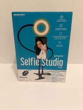 Merkury Innovations Selfie Studio Clip